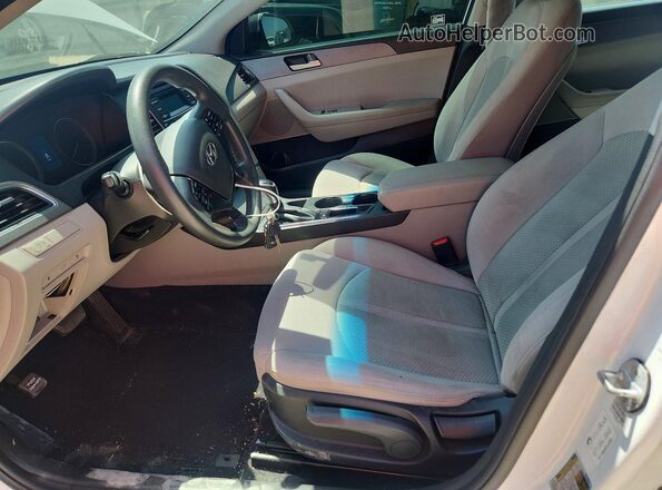 5NPE24AF5HH548102 2017 HYUNDAI SONATA White Vista interior delantera
