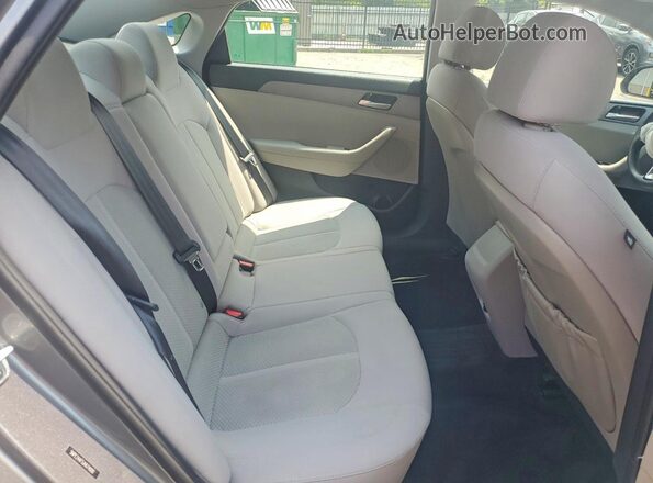 5NPE24AF5JH674000 2018 HYUNDAI SONATA Gray Widok tylnych siedzeń