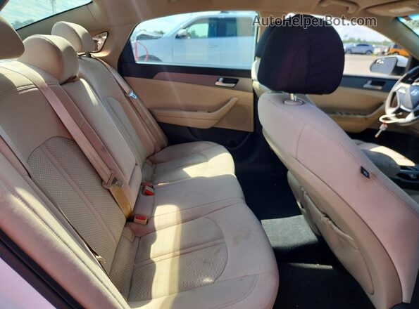 5NPE24AF6GH354936 2016 HYUNDAI SONATA White Rear seats view