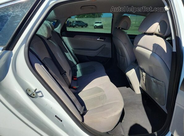 5NPE24AF6GH359389 2016 HYUNDAI SONATA White Հետևի նստատեղերի տեսք