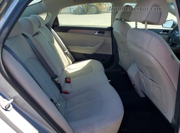 5NPE24AF6GH367041 2016 HYUNDAI SONATA Silver Вид задніх сидінь