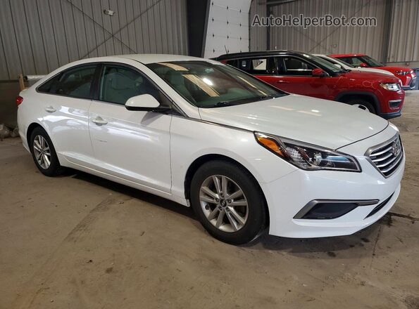 5NPE24AF6GH381411 2016 HYUNDAI SONATA White Front right