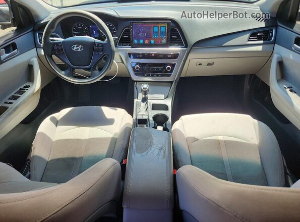 5NPE24AF6GH387953 2016 HYUNDAI SONATA Red Widok deski rozdzielczej