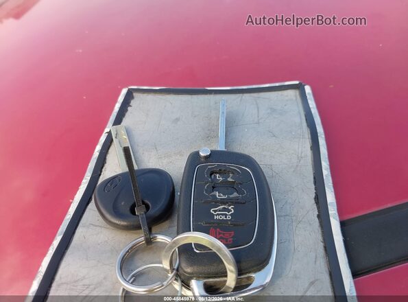 5NPE24AF6HH488461 2017 HYUNDAI SONATA Красный Вид панели приборов