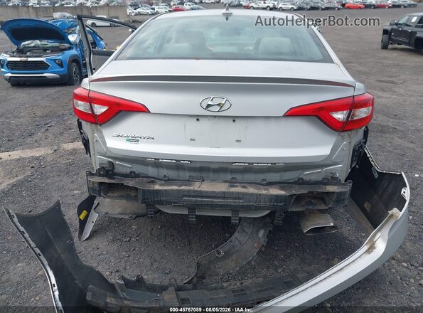 5NPE24AF6HH504108 2017 HYUNDAI SONATA Silver Vista del cuadro de instrumentos
