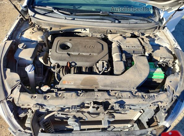 5NPE24AF6HH505081 2017 HYUNDAI SONATA White Rear interior view