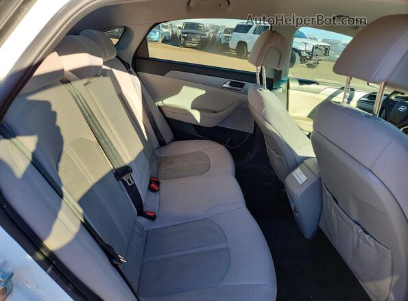 5NPE24AF6HH505081 2017 HYUNDAI SONATA White Rear seats view