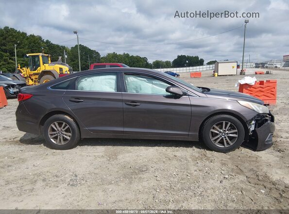 5NPE24AF6HH516470 2017 HYUNDAI SONATA Серый Вид задней части салона