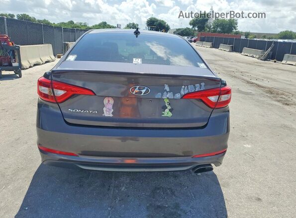 5NPE24AF6HH519563 2017 HYUNDAI SONATA Gray Widok z tyłu