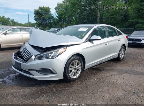 5NPE24AF6HH520356 2017 HYUNDAI SONATA Silver წინა მარცხენა ხედი სამი მეოთხედიდან