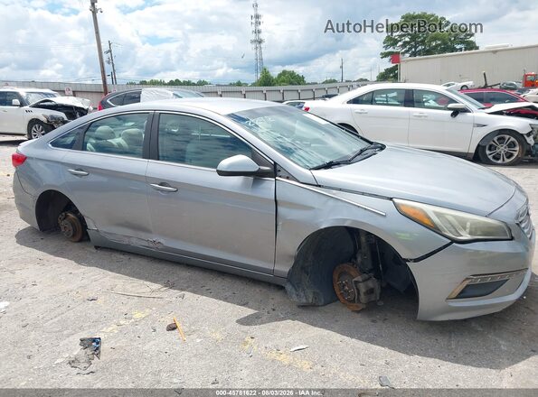 5NPE24AF6HH552272 2017 HYUNDAI SONATA Silver Սալոնի 360 աստիճան տեսք