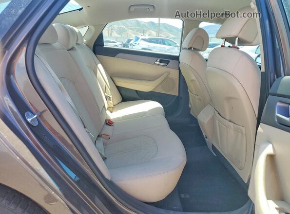5NPE24AF6HH594764 2017 HYUNDAI SONATA Brown Widok tylnych siedzeń