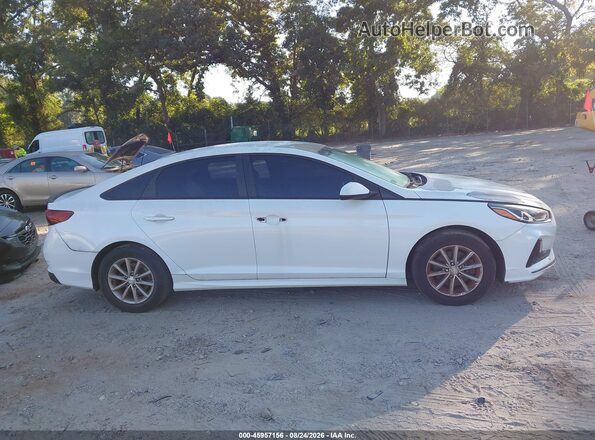 5NPE24AF6JH603968 2018 HYUNDAI SONATA White Вид задньої частини салону