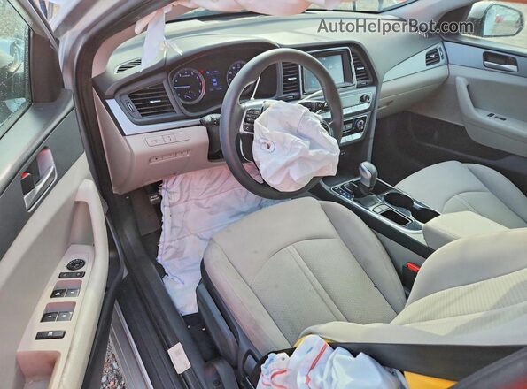 5NPE24AF6JH674474 2018 HYUNDAI SONATA Silver Առջևի վահանակի տեսք