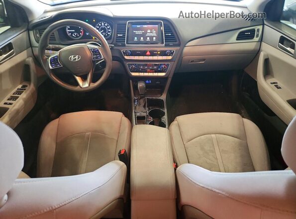 5NPE24AF6JH701124 2018 HYUNDAI SONATA White Widok deski rozdzielczej