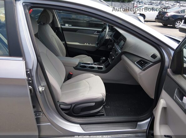 5NPE24AF7GH309794 2016 HYUNDAI SONATA Silver Widok wnętrza z przodu