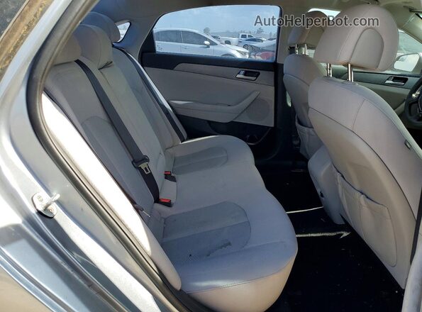 5NPE24AF7GH387332 2016 HYUNDAI SONATA Silver Հետևի նստատեղերի տեսք