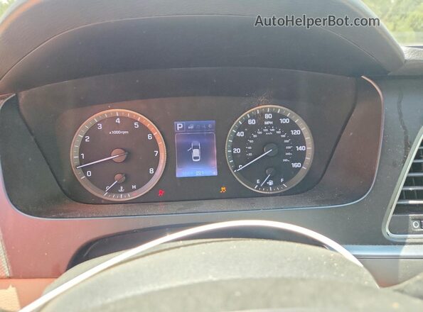 5NPE24AF7HH463696 2017 HYUNDAI SONATA Red ხელსაწყოთა პანელის ხედი