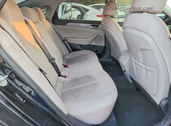 5NPE24AF7JH704565 2018 HYUNDAI SONATA Черный Вид задних сидений