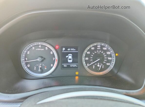 5NPE24AF7JH704565 2018 HYUNDAI SONATA Черный Вид щитка приборов