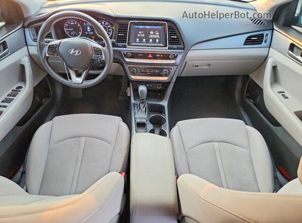 5NPE24AF7JH704565 2018 HYUNDAI SONATA Черный Вид панели приборов