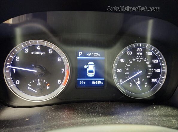 5NPE24AF7KH767697 2019 HYUNDAI SONATA Silver ხელსაწყოთა პანელის ხედი