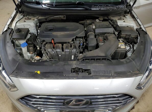 5NPE24AF7KH767697 2019 HYUNDAI SONATA Silver უკანა სალონის ხედი