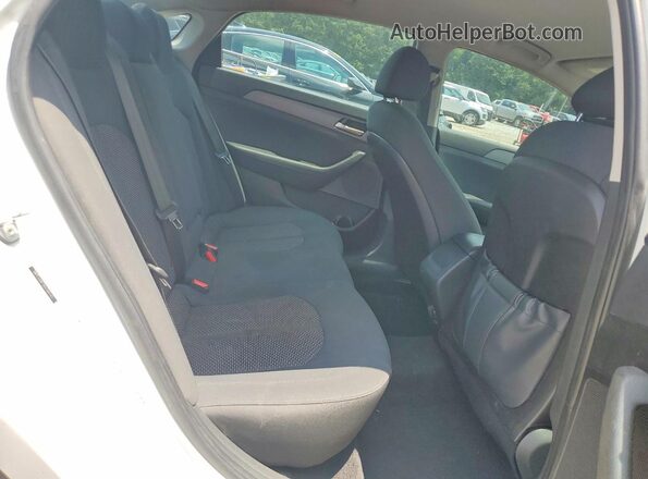 5NPE24AF7KH769143 2019 HYUNDAI SONATA White Rear seats view