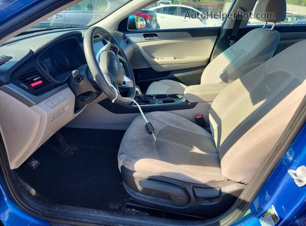 5NPE24AF7KH770101 2019 HYUNDAI SONATA Blue Widok wnętrza z przodu