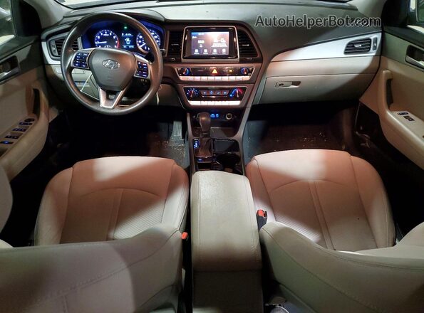 5NPE24AF7KH784242 2019 HYUNDAI SONATA Silver Առջևի վահանակի տեսք