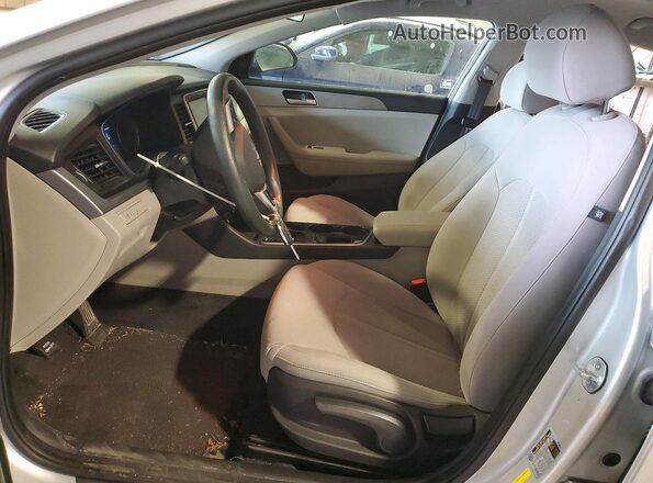 5NPE24AF7KH784242 2019 HYUNDAI SONATA Silver Սալոնի դիմացի տեսք