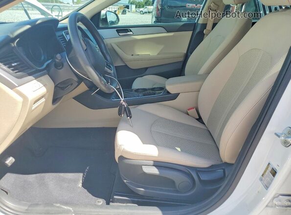 5NPE24AF7KH808085 2019 HYUNDAI SONATA White Սալոնի դիմացի տեսք