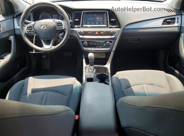 5NPE24AF7KH817126 2019 HYUNDAI SONATA Gray Widok deski rozdzielczej