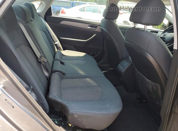 5NPE24AF7KH817126 2019 HYUNDAI SONATA Gray Widok tylnych siedzeń