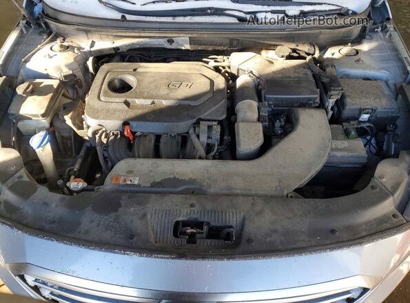 5NPE24AF8GH412710 2016 HYUNDAI SONATA Silver Widok wnętrza z tyłu