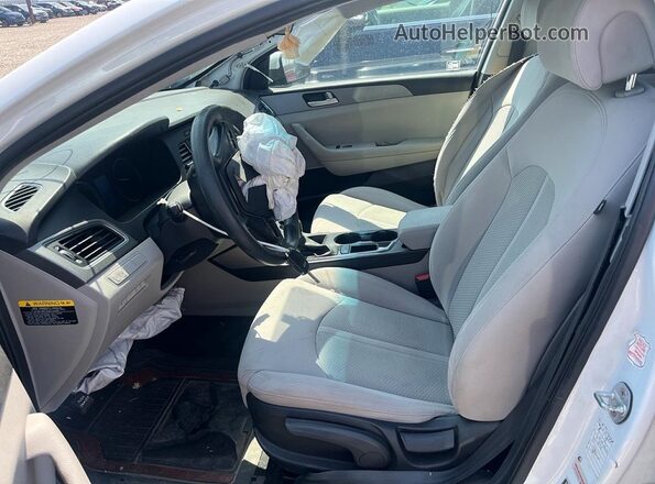 5NPE24AF8HH441187 2017 HYUNDAI SONATA White Սալոնի դիմացի տեսք