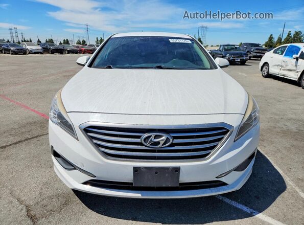 5NPE24AF8HH530001 2017 HYUNDAI SONATA White Widok z przodu