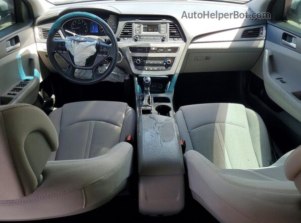5NPE24AF8HH542133 2017 HYUNDAI SONATA Silver Vista del salpicadero