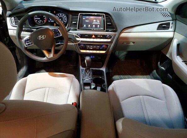 5NPE24AF8JH707300 2018 HYUNDAI SONATA Black Dashboard view