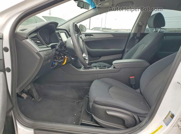 5NPE24AF8KH747992 2019 HYUNDAI SONATA White Սալոնի դիմացի տեսք