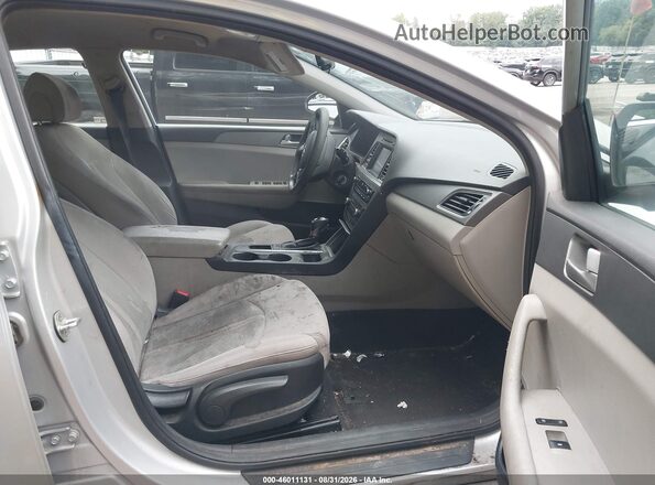 5NPE24AF9GH270769 2016 HYUNDAI SONATA Silver წინა სალონის ხედი