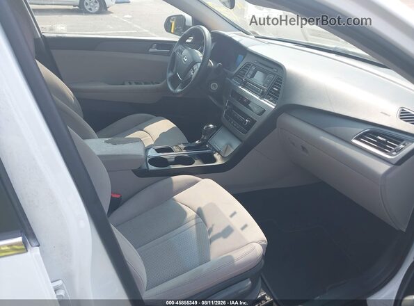 5NPE24AF9GH394668 2016 HYUNDAI SONATA White წინა სალონის ხედი
