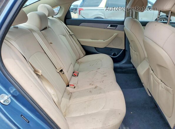 5NPE24AF9HH474764 2017 HYUNDAI SONATA Blue Вид задньої частини салону
