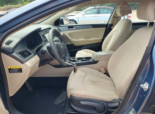 5NPE24AF9HH474764 2017 HYUNDAI SONATA Blue Вид панелі приладів