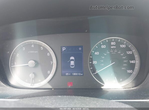 5NPE24AF9HH496909 2017 HYUNDAI SONATA White Vista de los asientos traseros