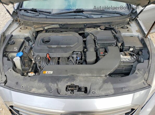 5NPE24AF9HH504636 2017 HYUNDAI SONATA Blue Rear interior view