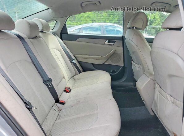 5NPE24AF9HH504636 2017 HYUNDAI SONATA Blue Rear seats view