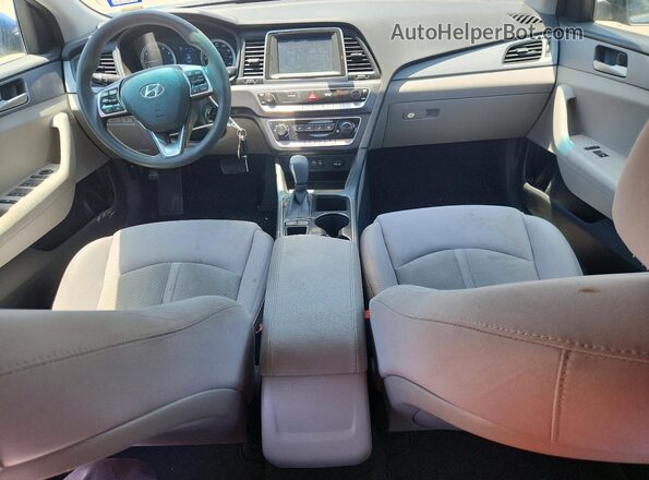 5NPE24AF9JH629996 2018 HYUNDAI SONATA Синий Вид панели приборов