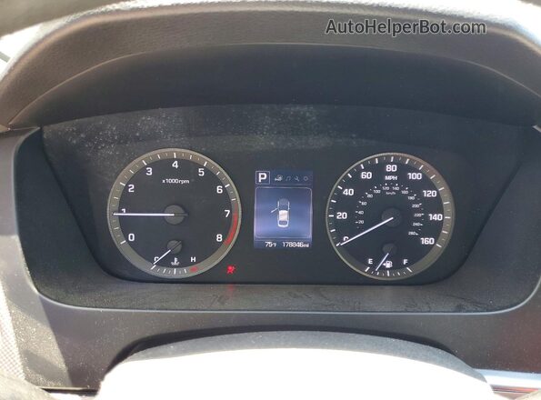 5NPE24AFXGH271154 2016 HYUNDAI SONATA Red Vista del cuadro de instrumentos