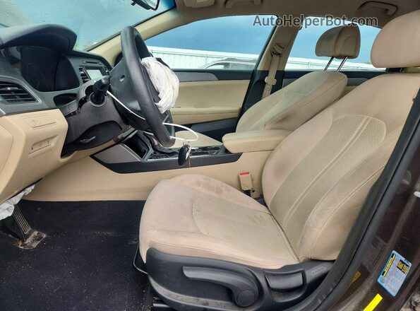 5NPE24AFXGH289864 2016 HYUNDAI SONATA Tan Вид салону спереду